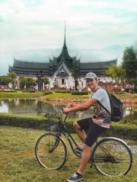 Dejw w Ancient Siam (Bangkok)